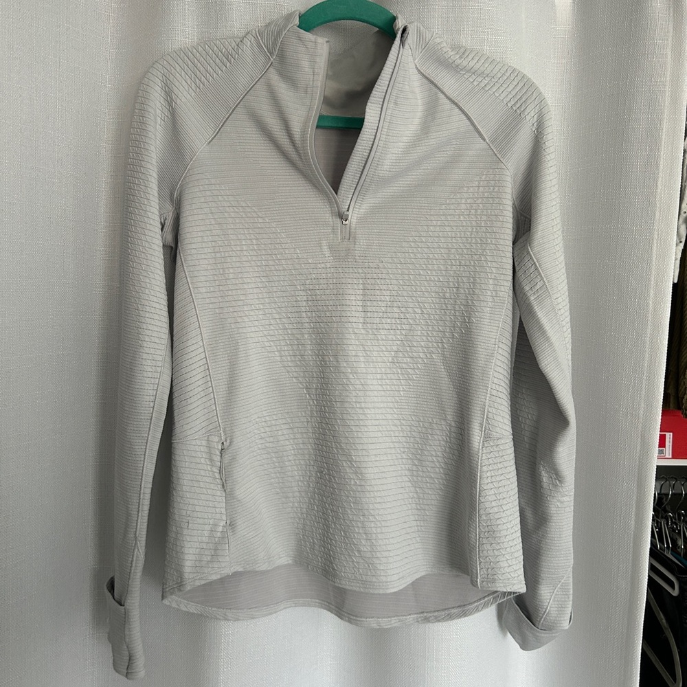 Lululemon gray quarter zip size 8